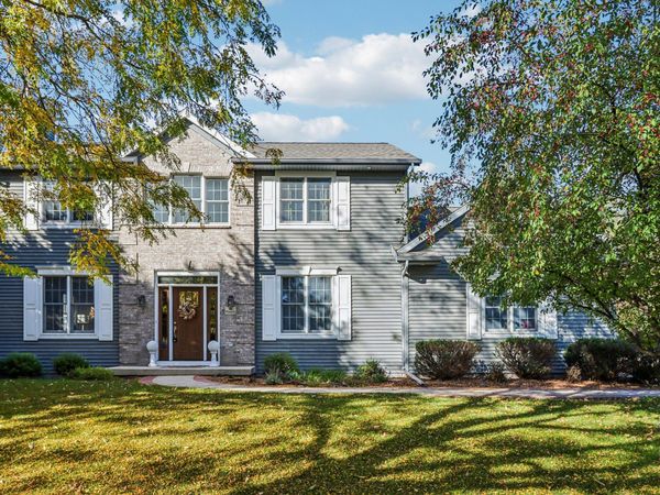 301 Pinnacle Dr, Lake Mills, WI 53551
