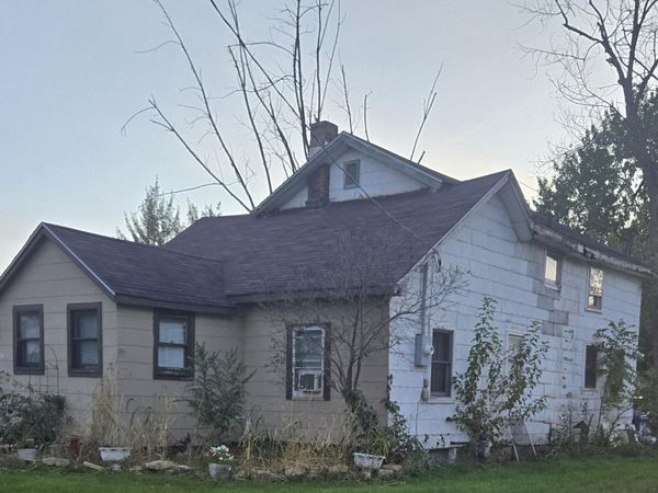 1713 Bainbridge St, Campbell, WI 54603