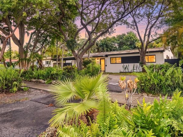 8932 Ridgeland Dr, Cutler Bay, FL 33157
