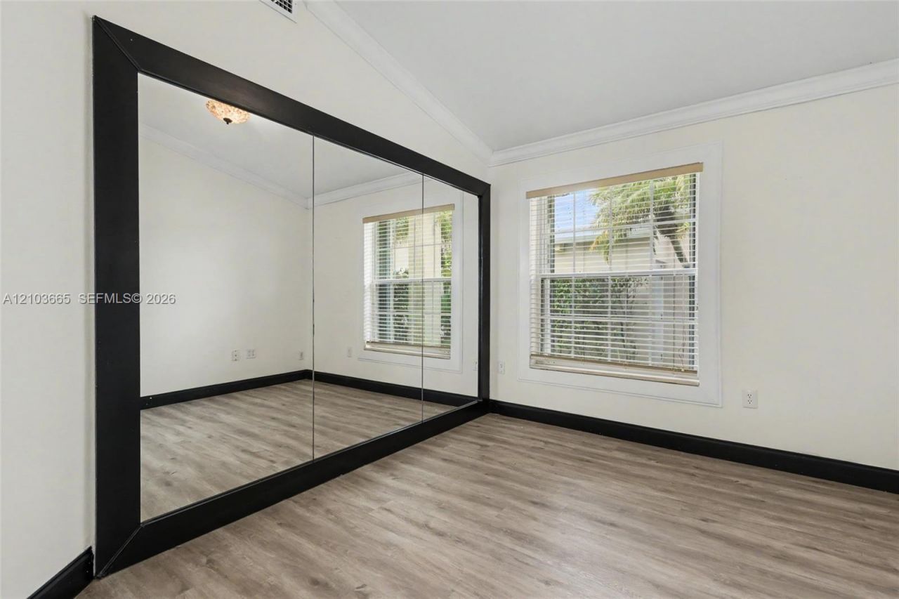 15251 Wilshire Way, Pembroke Pines, FL 33027 Photo