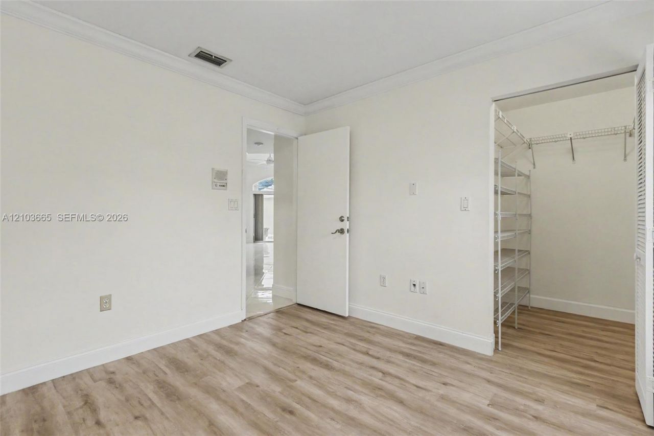 15251 Wilshire Way, Pembroke Pines, FL 33027 Photo