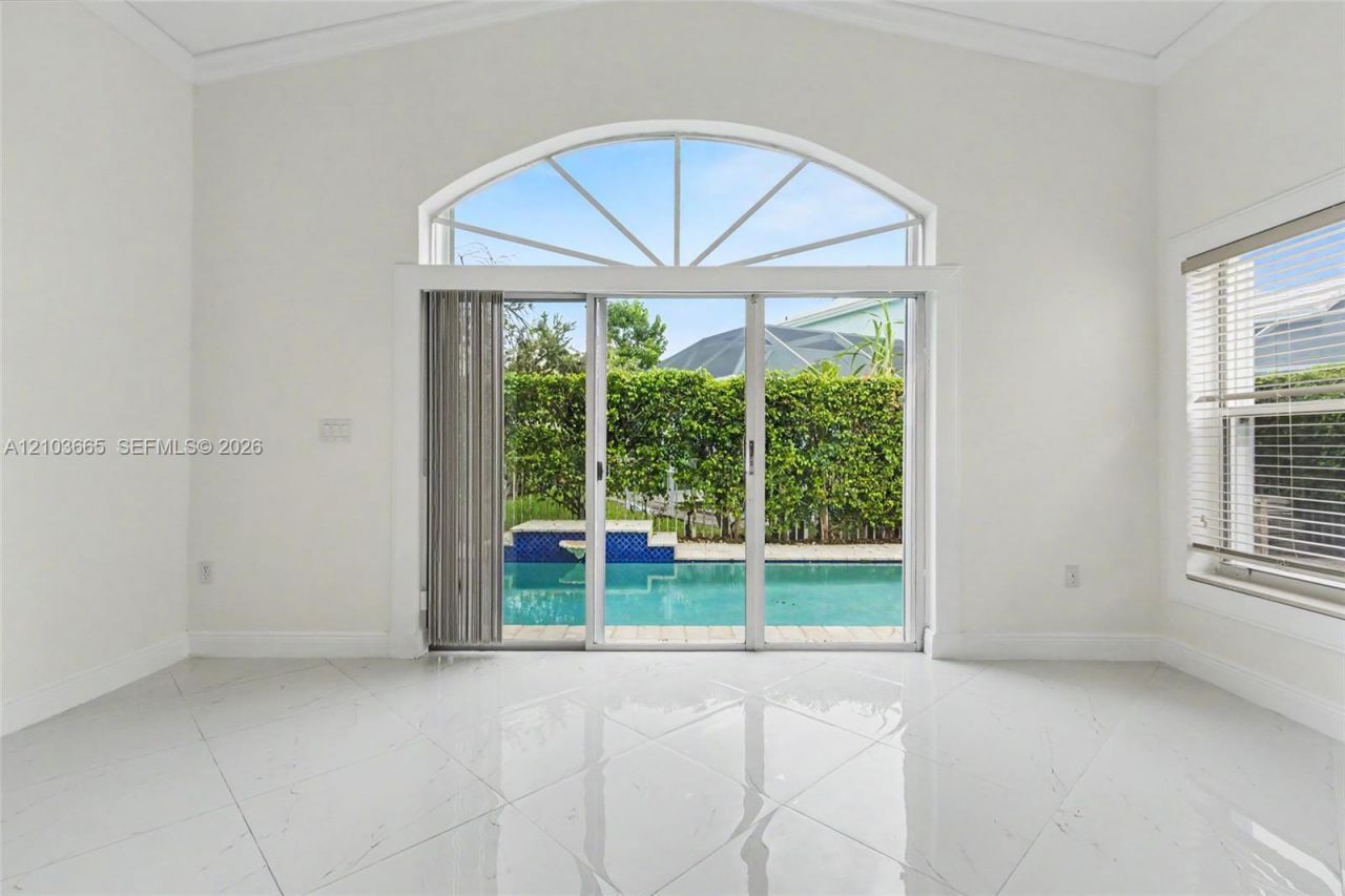 15251 Wilshire Way, Pembroke Pines, FL 33027 Photo