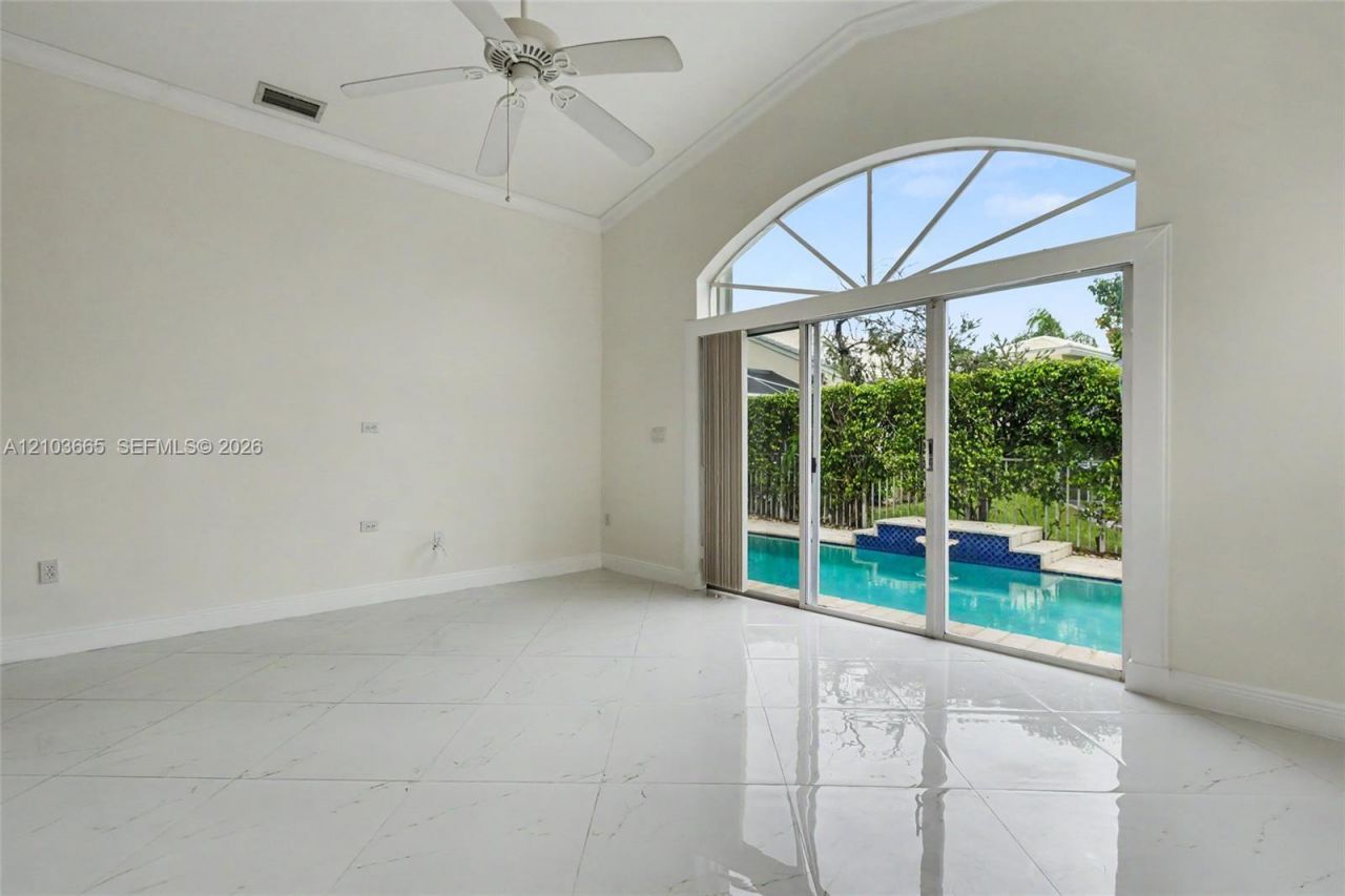 15251 Wilshire Way, Pembroke Pines, FL 33027 Photo