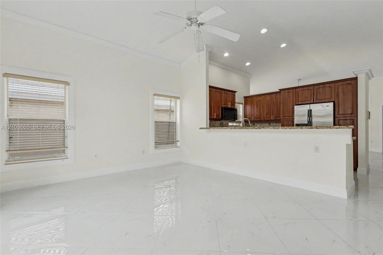 15251 Wilshire Way, Pembroke Pines, FL 33027 Photo