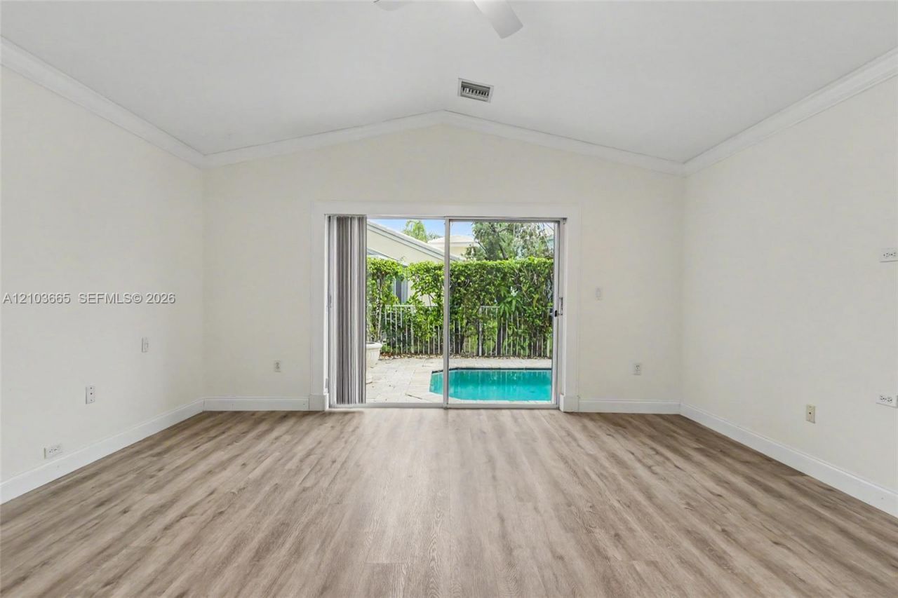 15251 Wilshire Way, Pembroke Pines, FL 33027 Photo
