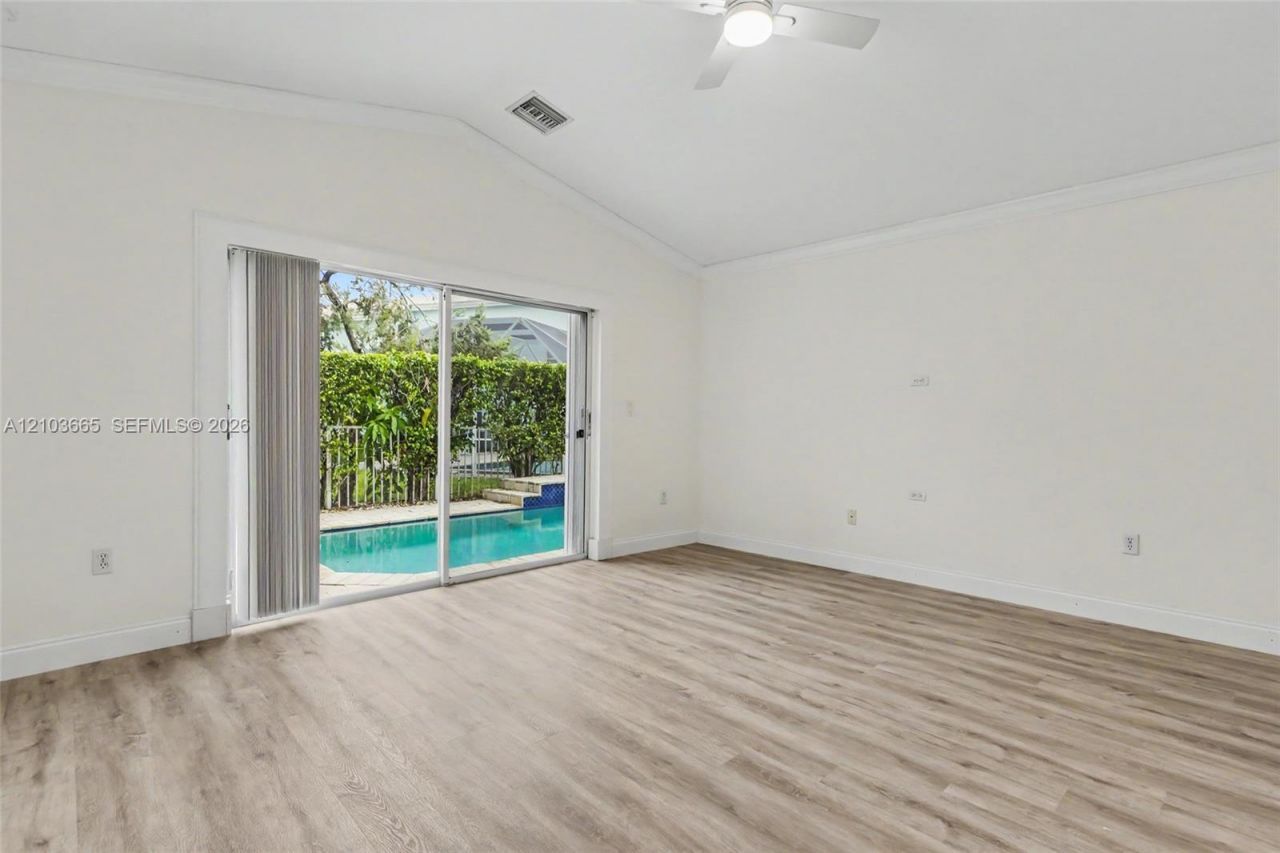 15251 Wilshire Way, Pembroke Pines, FL 33027 Photo