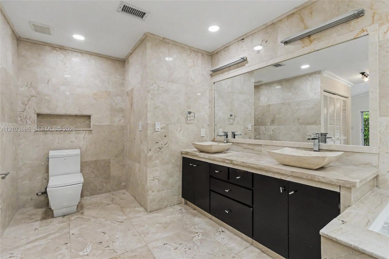 15251 Wilshire Way, Pembroke Pines, FL 33027 Photo