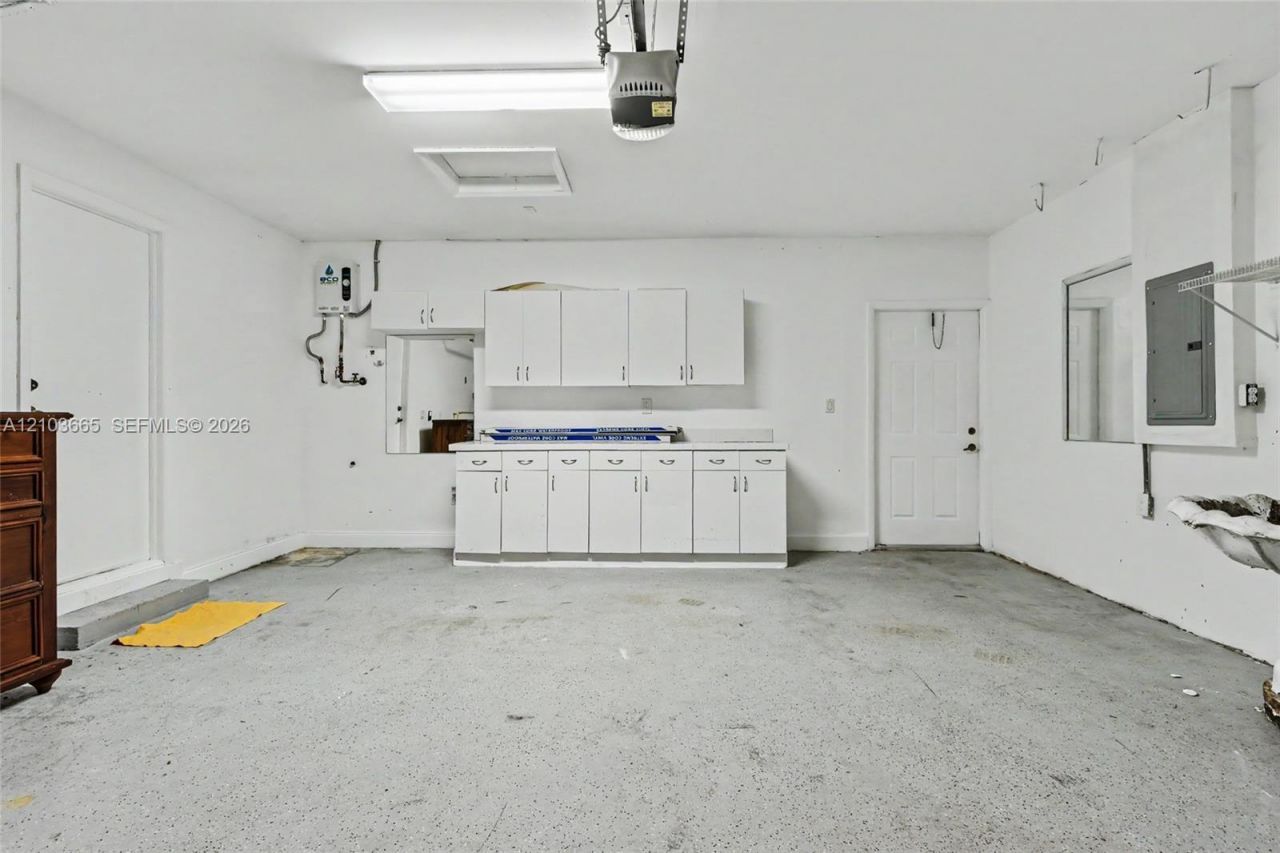15251 Wilshire Way, Pembroke Pines, FL 33027 Photo