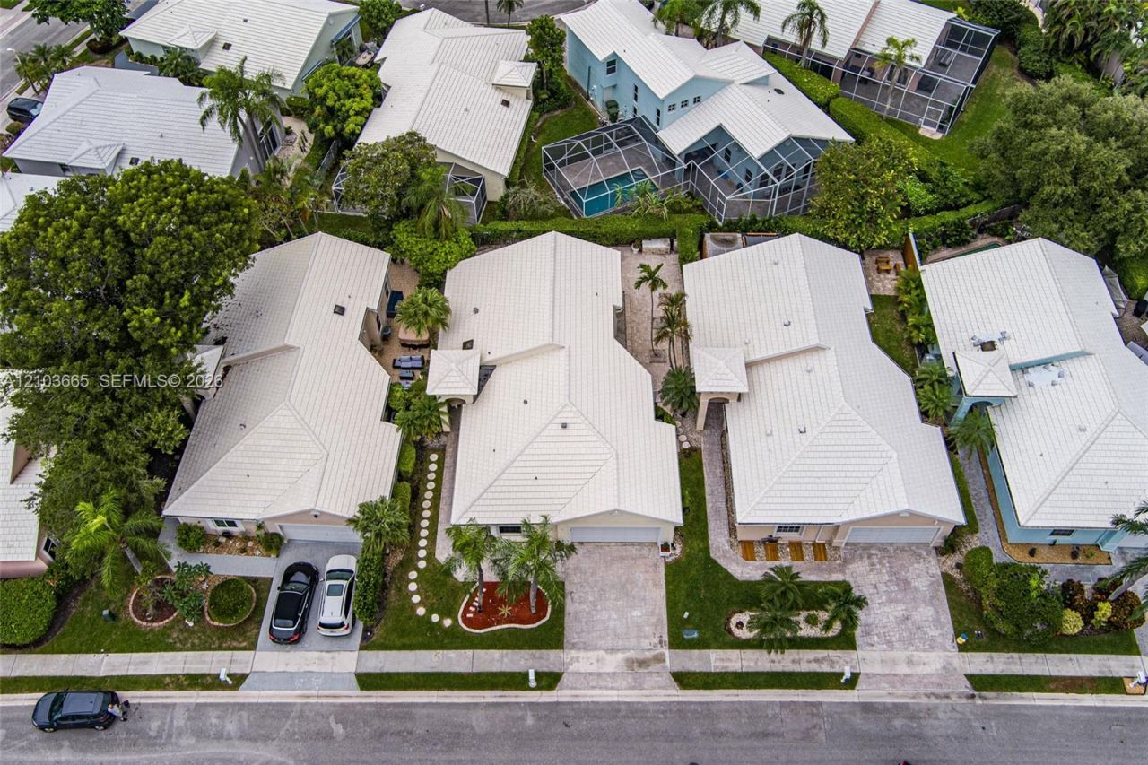 15251 Wilshire Way, Pembroke Pines, FL 33027 Photo