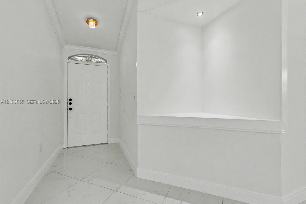 15251 Wilshire Way, Pembroke Pines, FL 33027 Photo