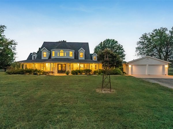 815 W 90th Street North , Wagoner, OK 74467