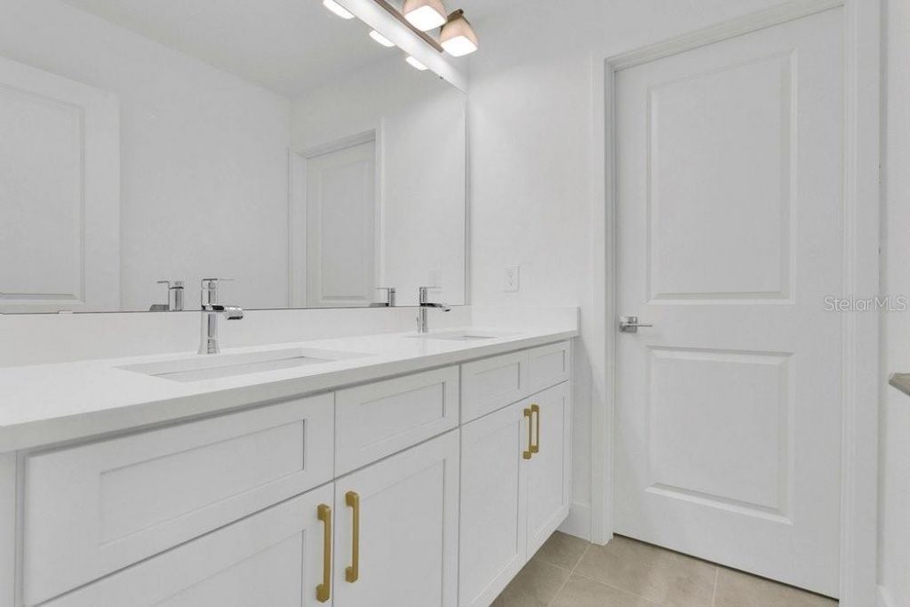 118 Elena Lavin Circle , Orlando, FL 32807 Photo