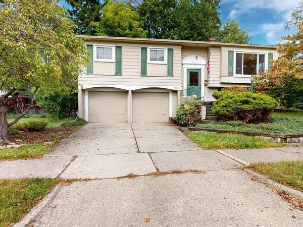 2065 Yorktown Drive, Ann Arbor, MI 48105