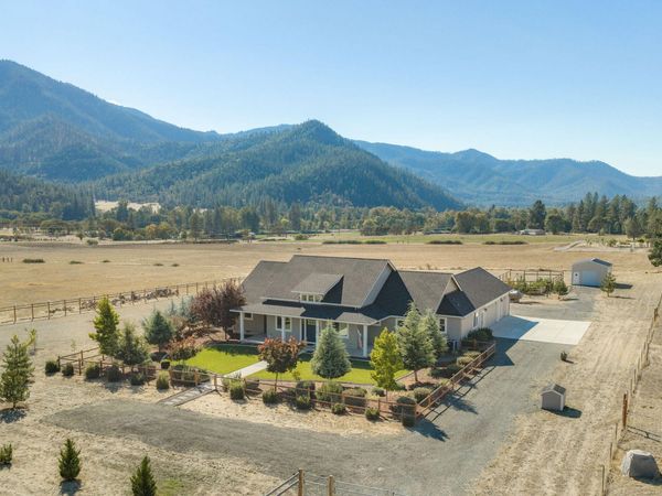 239 China Gulch Road, Jacksonville, OR 97530