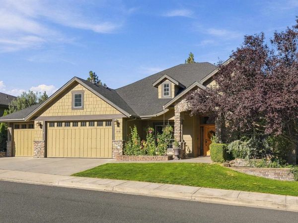 810 W Willapa Ave, Spokane, WA 99224