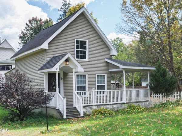 9 Haven Avenue, Round Lake, NY 12151
