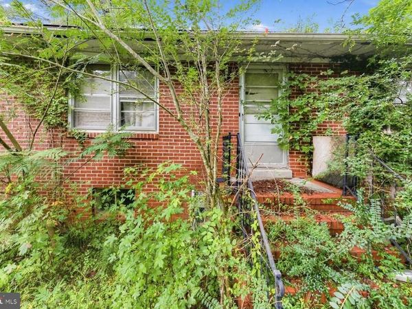 207 SIMMONS DRIVE, LAWRENCEVILLE, VA 23868