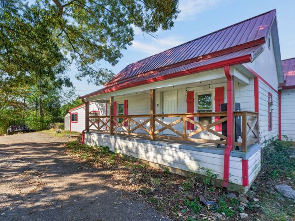 1022 Fairview Rd , McMinnville, TN 37110