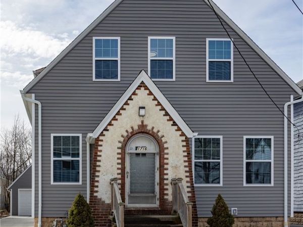 1716 Robindale Street, Wickliffe, OH 44092