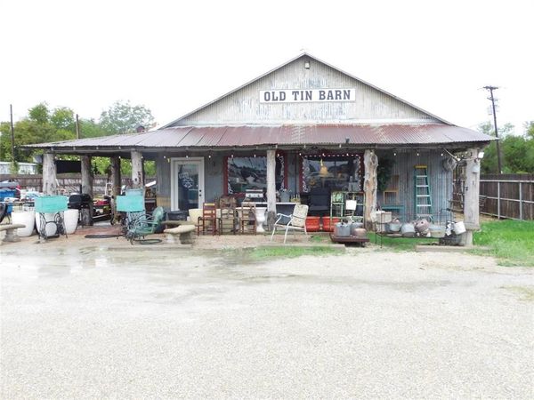 1339 E Milam Street, Mexia, TX 76667