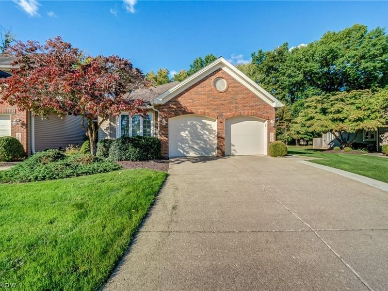 115 Ambleside Way, Amherst, OH 44001 Photo 1