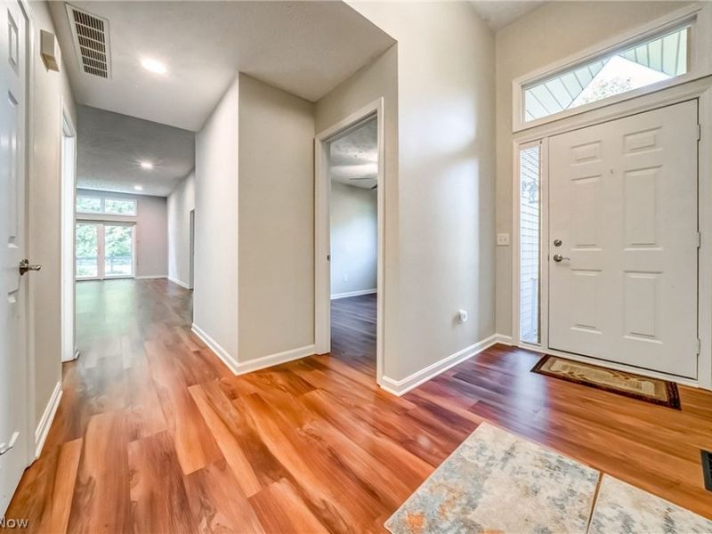 115 Ambleside Way, Amherst, OH 44001 Photo 5