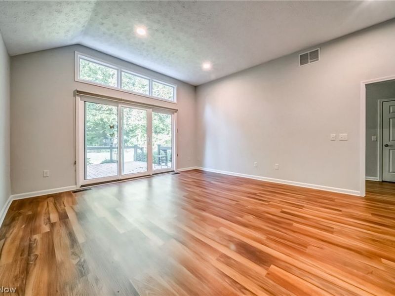 115 Ambleside Way, Amherst, OH 44001 Photo 7
