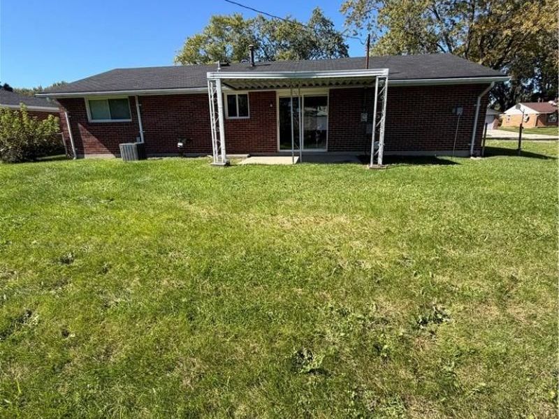 7701 Sebring Drive, Huber Heights, OH 45424 Photo 2