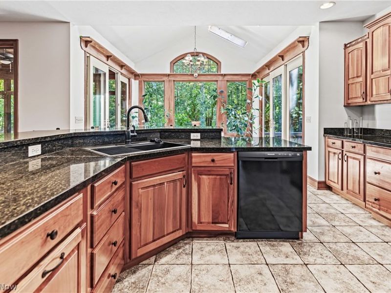 17351 Fish Creek Trail, Chagrin Falls, OH 44023 Photo 11