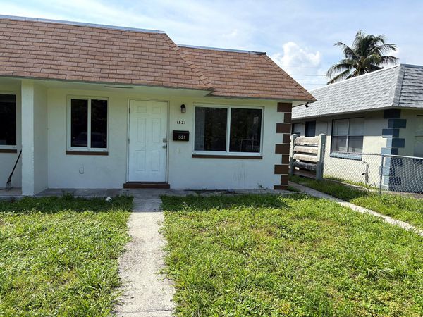 1521 NW 8th Avenue, Fort Lauderdale, FL 33311