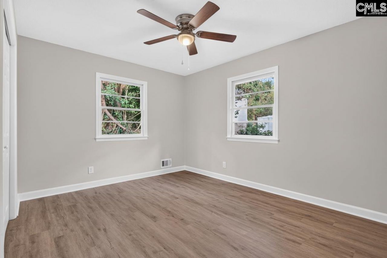 2415 Oak Lane  Photo 24