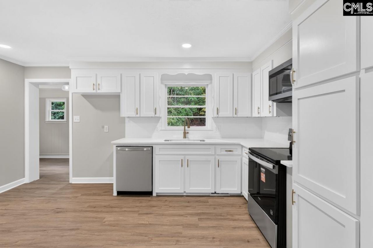 2415 Oak Lane  Photo 8