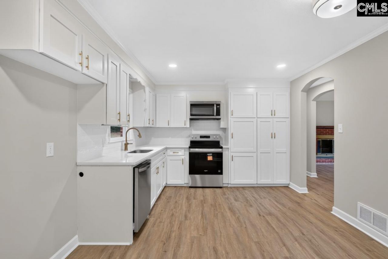 2415 Oak Lane  Photo 9