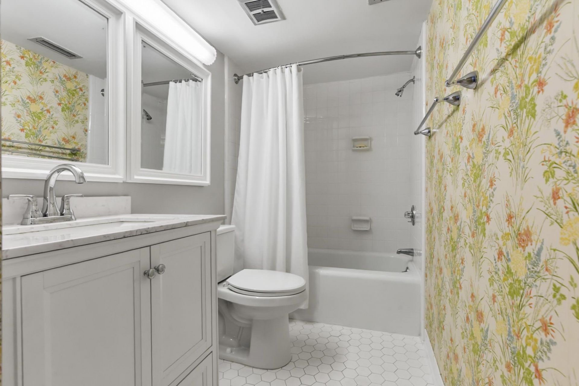 10200 Beach Club Dr. Photo 39