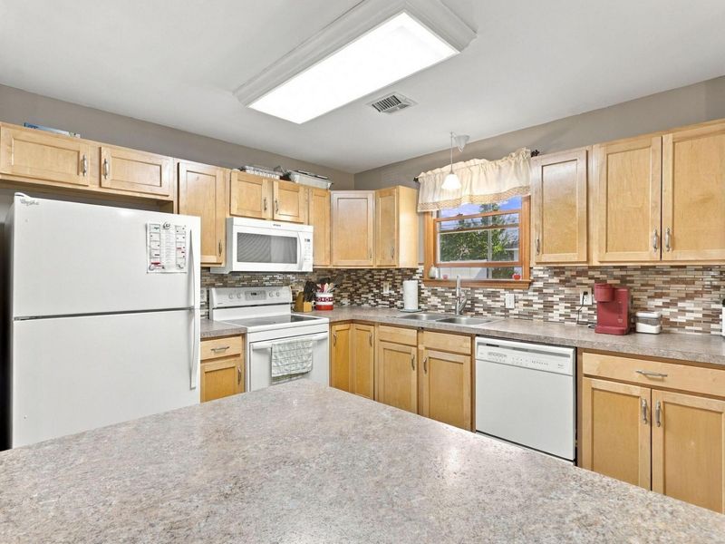 25 Elizabeth Street, Canal Winchester, OH 43110 Photo 17
