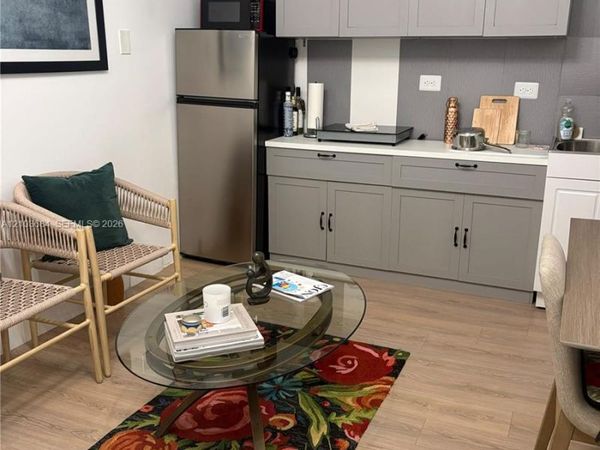 1101 NE 5th St , Unit 2, Hallandale Beach, FL 33009