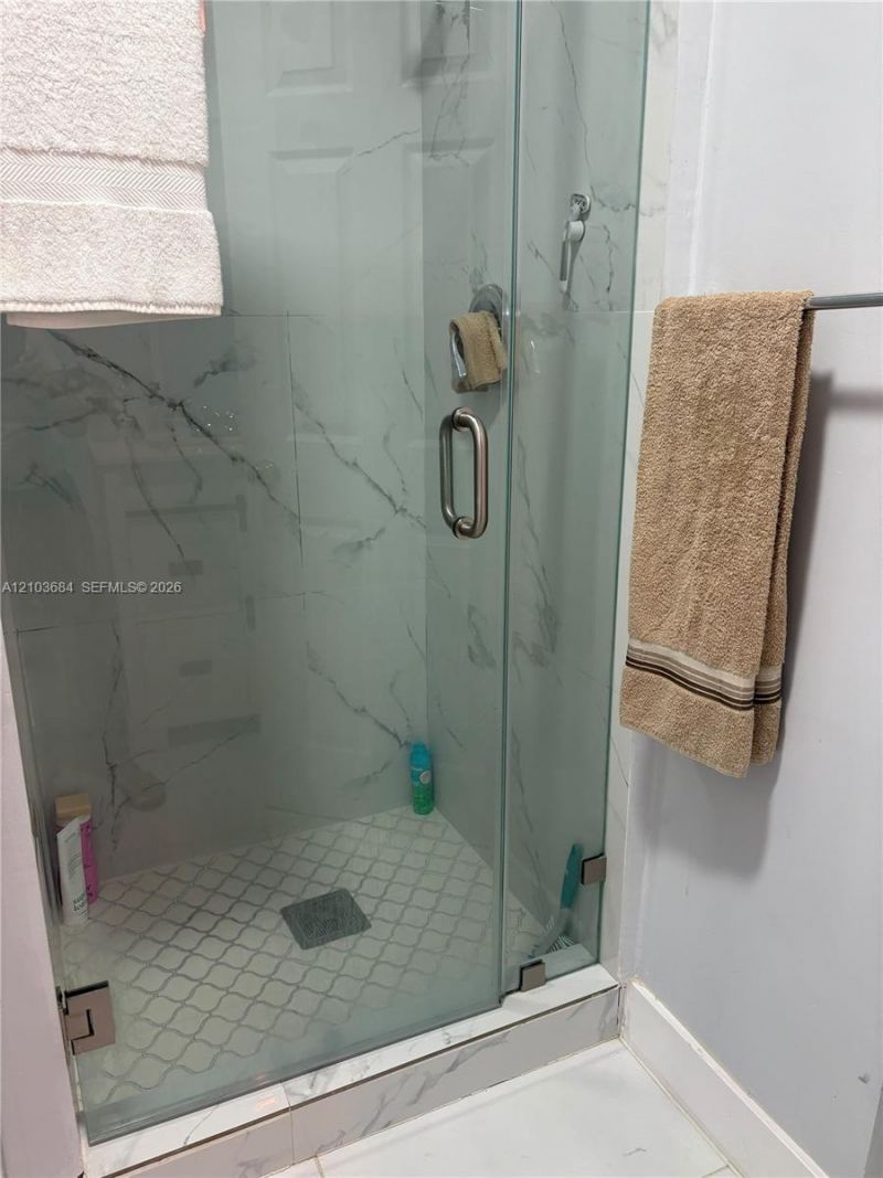1101 NE 5th St, Unit 2, Hallandale Beach, FL 33009 Photo