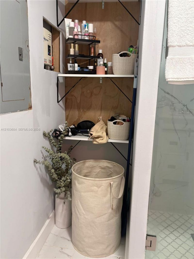 1101 NE 5th St, Unit 2, Hallandale Beach, FL 33009 Photo