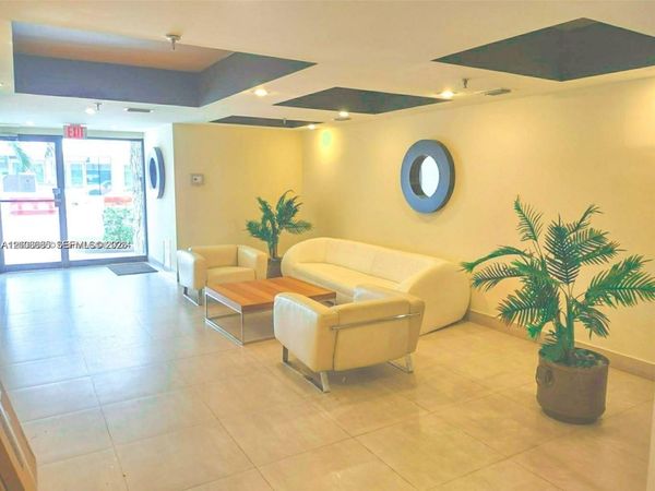 2924 Collins Ave , Unit 201, Miami Beach, FL 33140