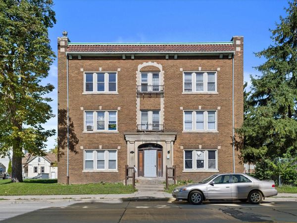 816 W Greenfield Ave, Milwaukee, WI 53204