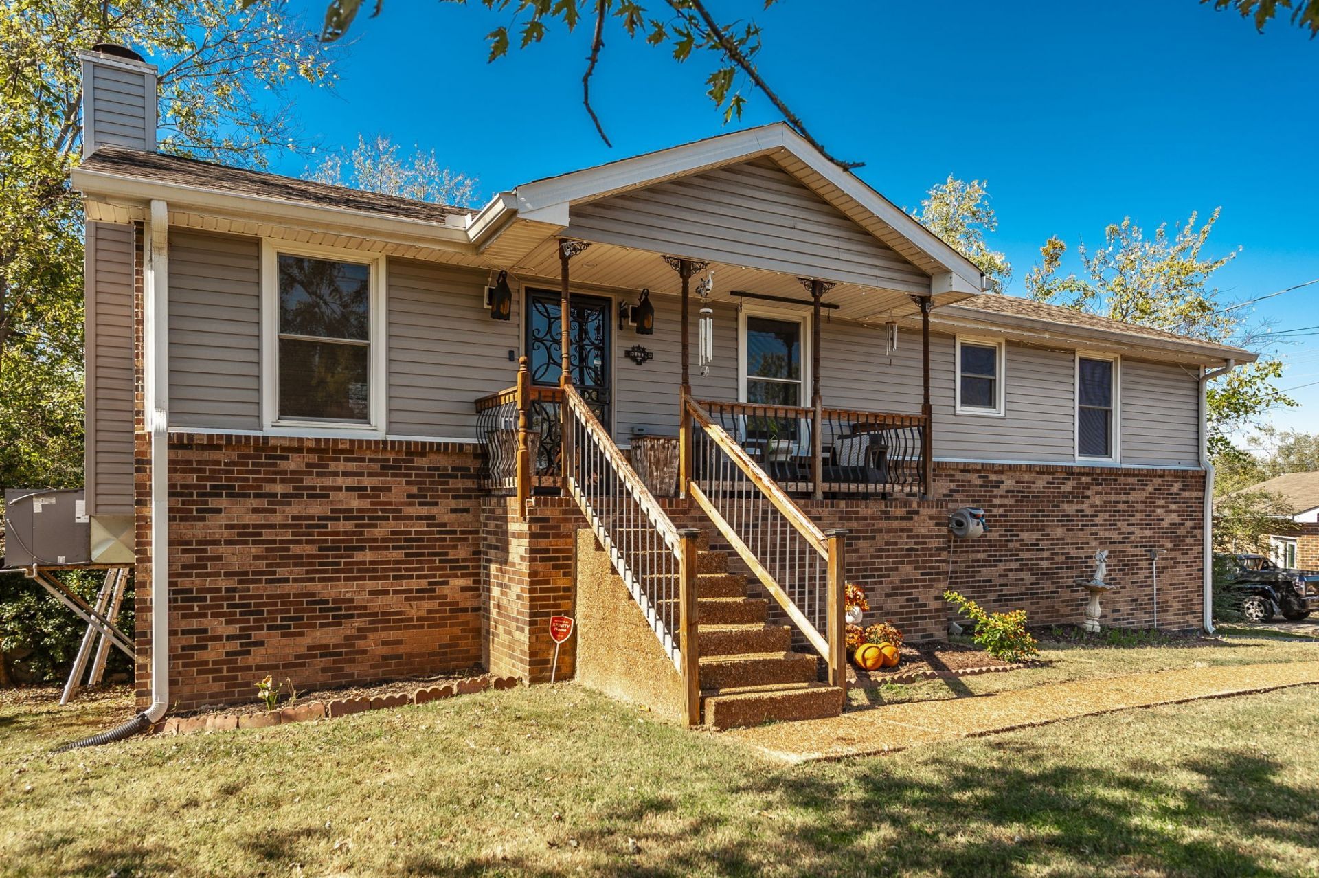 121 Overlook Dr, Hendersonville, TN 37075 Main Photo