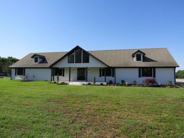 2501 Barnhill Road, Paragould, AR 72450