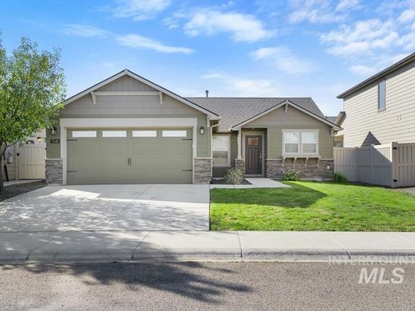 7549 W Corona Dr, Boise, ID 83709