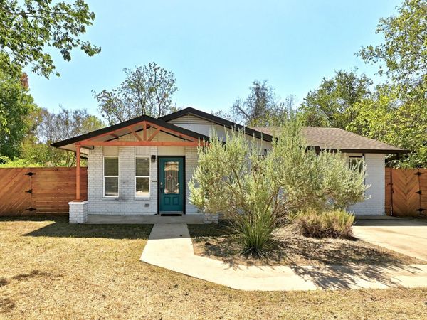 407 Magnolia ST, Bastrop, TX 78602