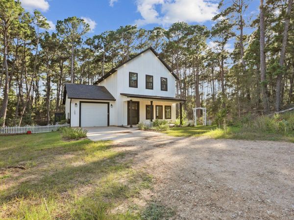 105 Mokolii CT, Bastrop, TX 78602