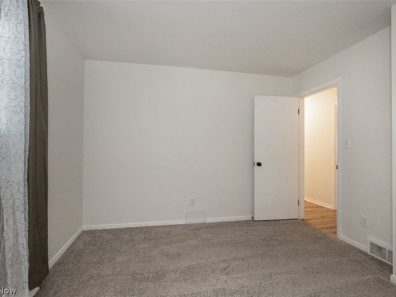 634 N Hawkins Avenue, Akron, OH 44313 Photo 24
