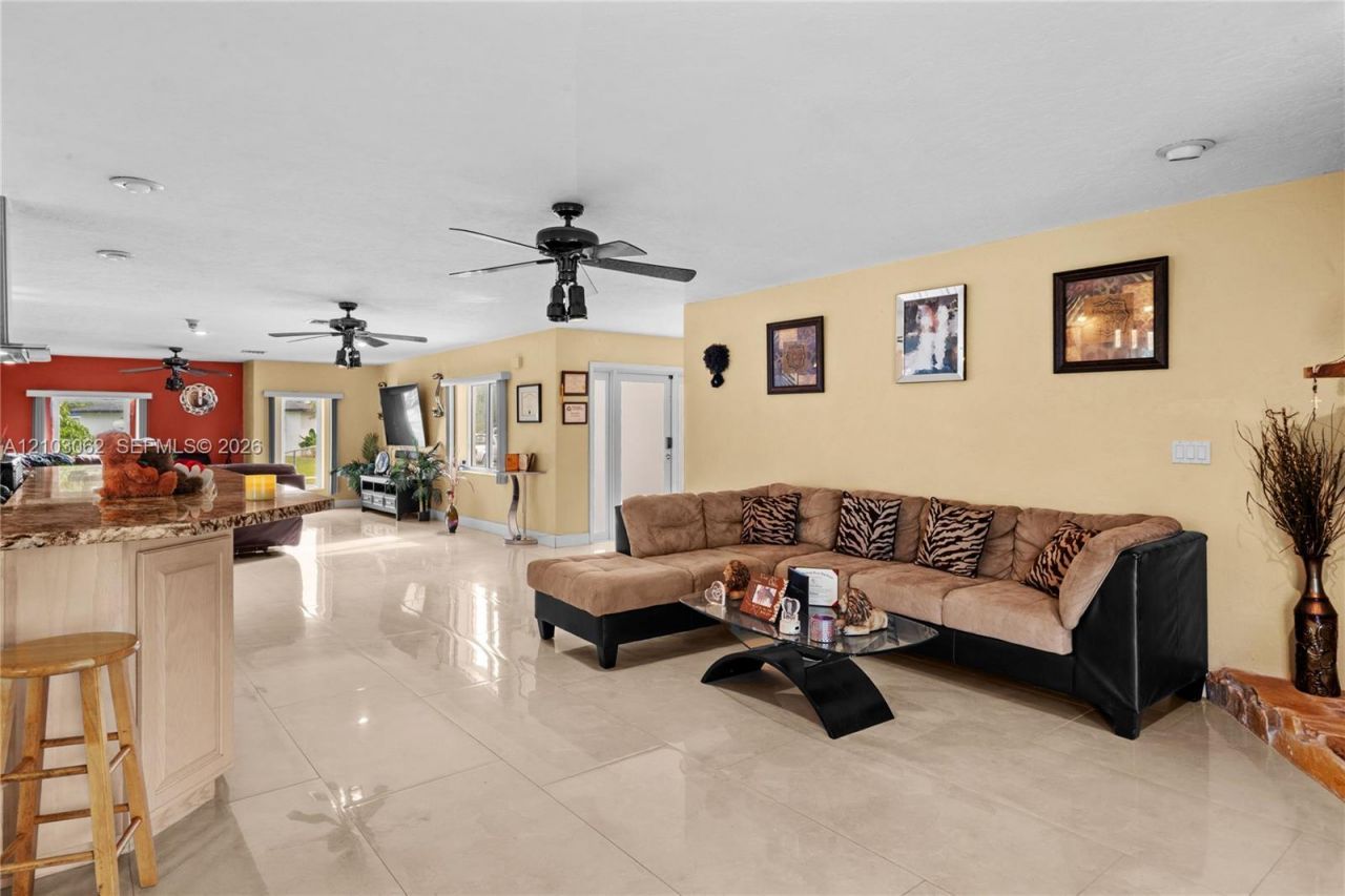 10198 SW 203rd Ter, Cutler Bay, FL 33189 Photo