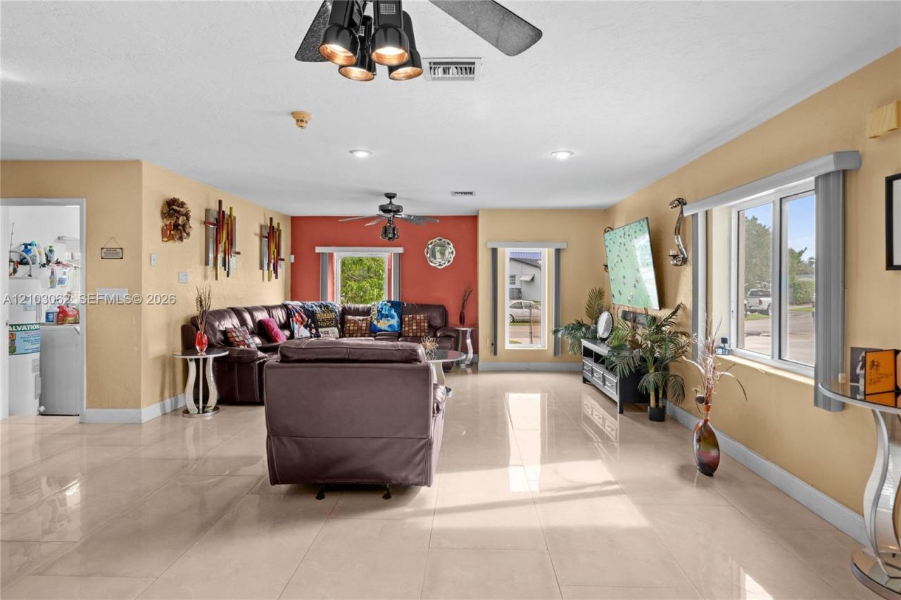 10198 SW 203rd Ter, Cutler Bay, FL 33189 Photo