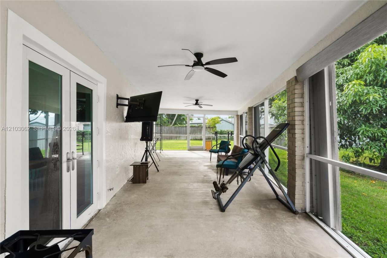 10198 SW 203rd Ter, Cutler Bay, FL 33189 Photo