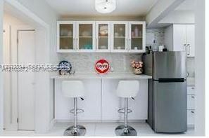 330 74th St, Unit 1, Miami Beach, FL 33141 Photo